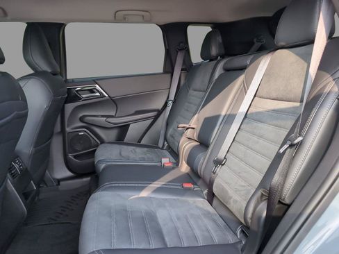 Used 2026 Mitsubishi Outlander SE AWD/4WD image 34