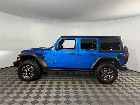 Used 2024 Jeep Wrangler Unlimited Rubicon w/ Capability Package image 10