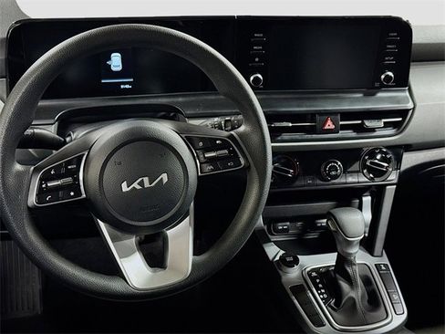 Used 2024 Kia Seltos LX image 13