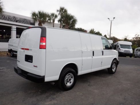 Used 2023 GMC Savana 2500 w/ Driver Convenience Package image 8