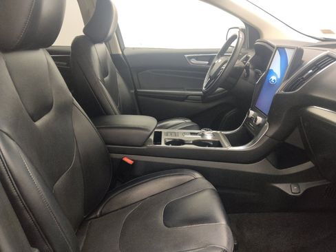 Used 2022 Ford Edge Titanium w/ Equipment Group 301A AWD/4WD image 21