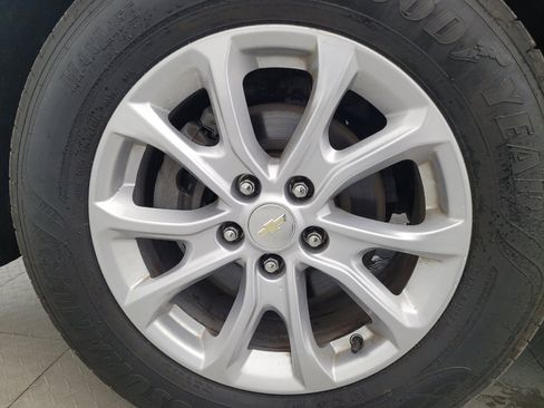 Used 2019 Chevrolet Equinox LS w/ LPO, Floor Liner Package AWD/4WD image 31