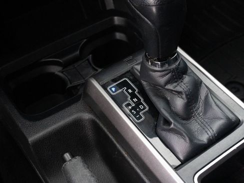 Used 2021 Toyota Tacoma SR5 RWD image 27