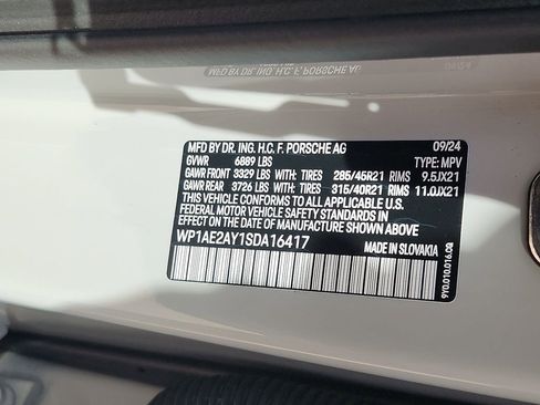 Certified 2025 Porsche Cayenne E-Hybrid image 26