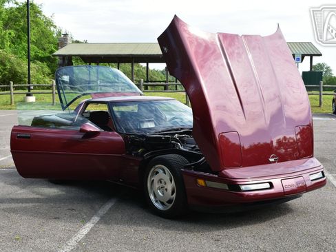 Used 1993 Chevrolet Corvette Coupe RWD image 33