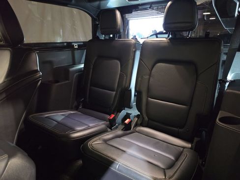 Used 2025 Ford Bronco Badlands AWD/4WD image 24