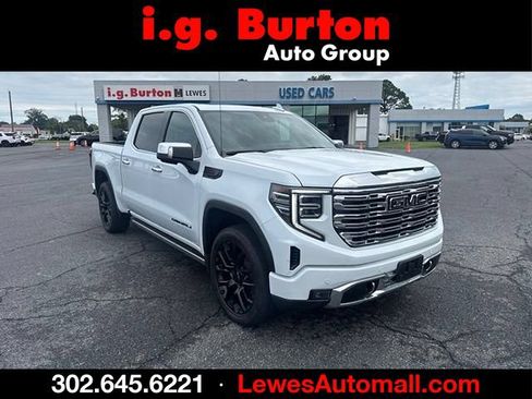Used 2026 GMC Sierra 1500 Denali w/ LPO, Black Badging Package AWD/4WD image 1