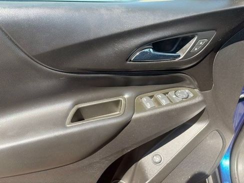 Used 2020 Chevrolet Equinox LT FWD image 13