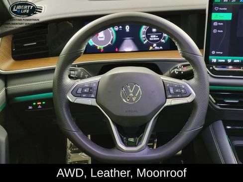 Used 2025 Volkswagen Tiguan SEL R-Line image 27