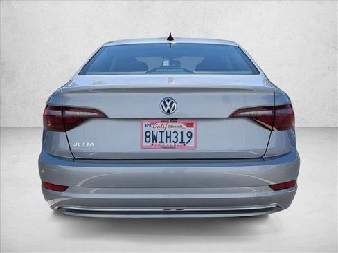 Used 2021 Volkswagen Jetta SE w/ SE Cold Weather Package FWD image 7