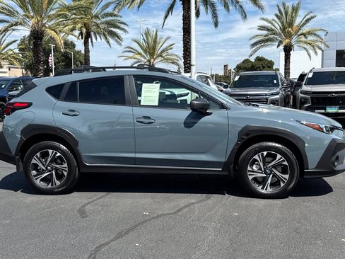 Used 2025 Subaru Crosstrek 2.5i Premium AWD/4WD image 2