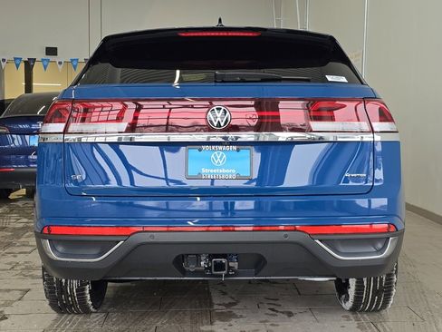 New 2026 Volkswagen Atlas Cross Sport SE image 10