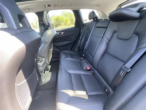 Used 2018 Volvo XC60 T5 Inscription w/ Convenience Package AWD/4WD image 12