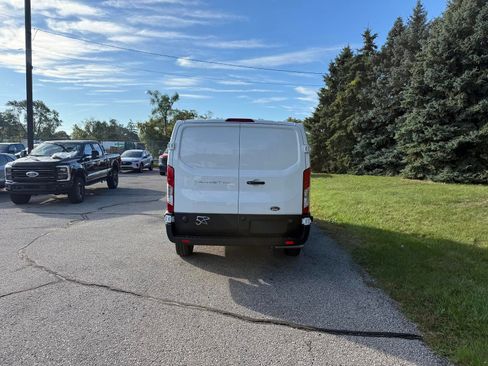 New 2025 Ford Transit 250 Low Roof image 4