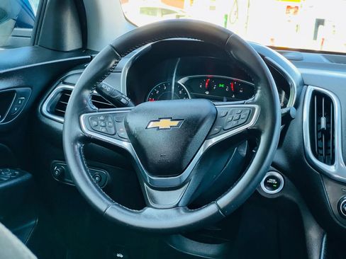 Used 2020 Chevrolet Equinox LT image 18