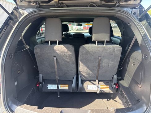 Used 2015 Ford Explorer XLT AWD/4WD image 12
