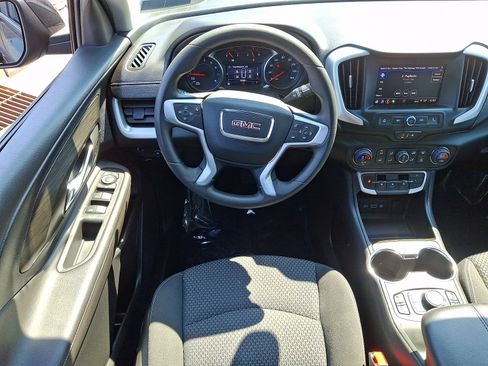 Used 2023 GMC Terrain SLE w/ Driver Convenience Package image 12