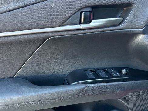 Used 2025 Toyota Camry LE FWD image 13