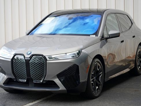 Used 2023 BMW iX xDrive50 w/ Ultimate Package 2 AWD/4WD image 53