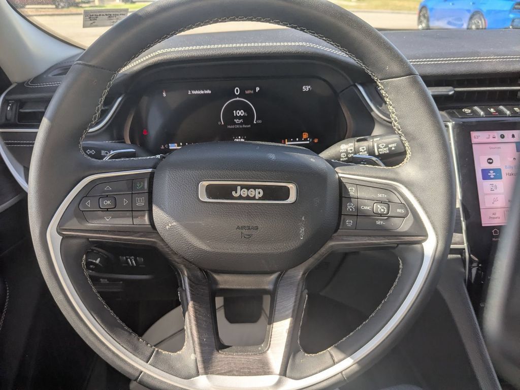 Used 2023 Jeep Grand Cherokee L Limited AWD/4WD image 22