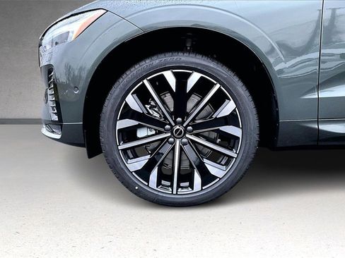 New 2026 Volvo XC60 B5 Ultra w/ Protection Package Premier image 13