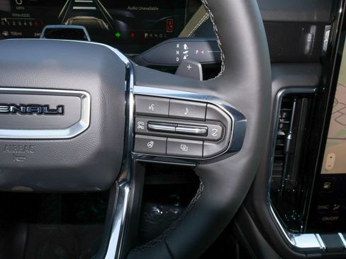 New 2026 GMC Yukon Denali w/ Advanced Technology Package AWD/4WD image 28