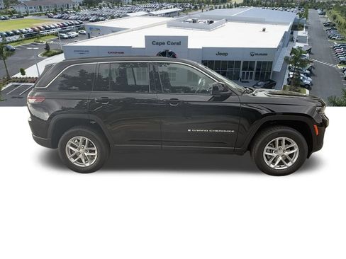 New 2025 Jeep Grand Cherokee Laredo X image 3