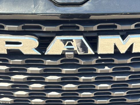 Used 2025 RAM 1500 Lone Star image 7