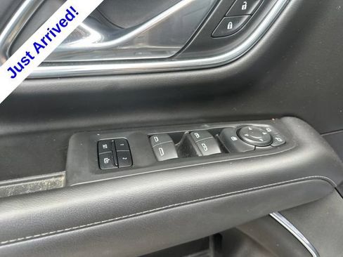 Used 2021 Chevrolet Suburban Z71 AWD/4WD image 13