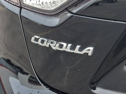 Used 2024 Toyota Corolla LE image 31