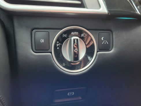 Used 2016 Mercedes-Benz GL 63 AMG 4MATIC image 22