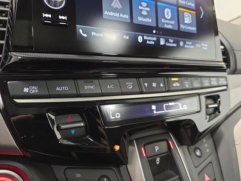 Used 2025 Honda Odyssey EX-L image 22