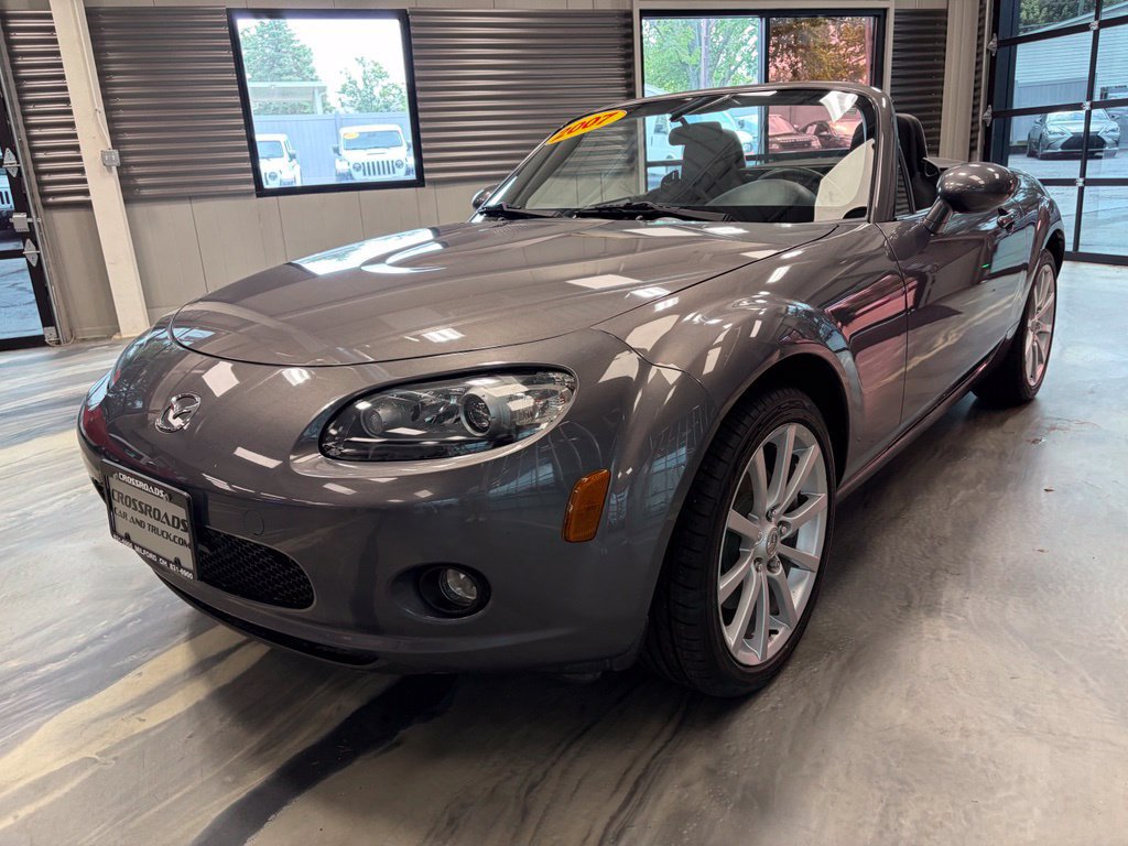Used 2007 MAZDA MX-5 Miata Touring RWD image 3