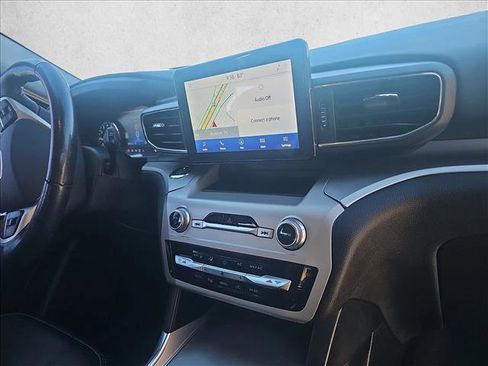 Used 2021 Ford Explorer XLT w/ Equipment Group 202A image 16