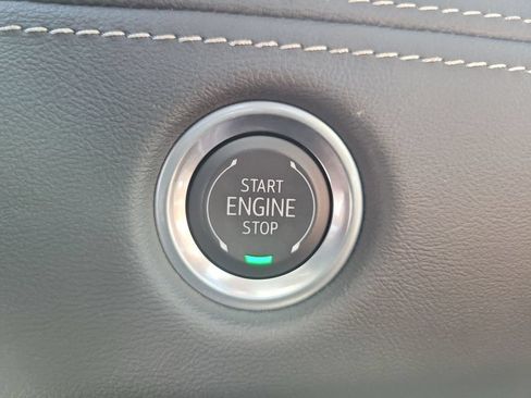 Certified 2025 Cadillac Escalade Sport AWD/4WD image 17