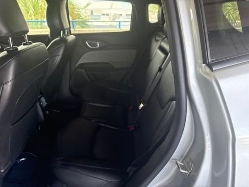 Used 2024 Jeep Compass Latitude AWD/4WD image 3