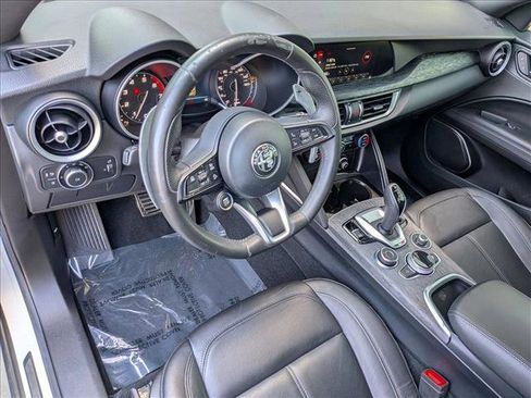 Used 2022 Alfa Romeo Stelvio Sprint image 10