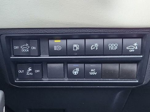 Used 2023 Toyota Tundra Capstone AWD/4WD image 20