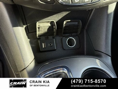 Used 2017 Chevrolet Cruze LT w/ Convenience Package image 18