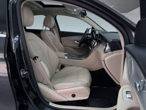 Used 2023 Mercedes-Benz GLC 300 4MATIC Coupe image 22