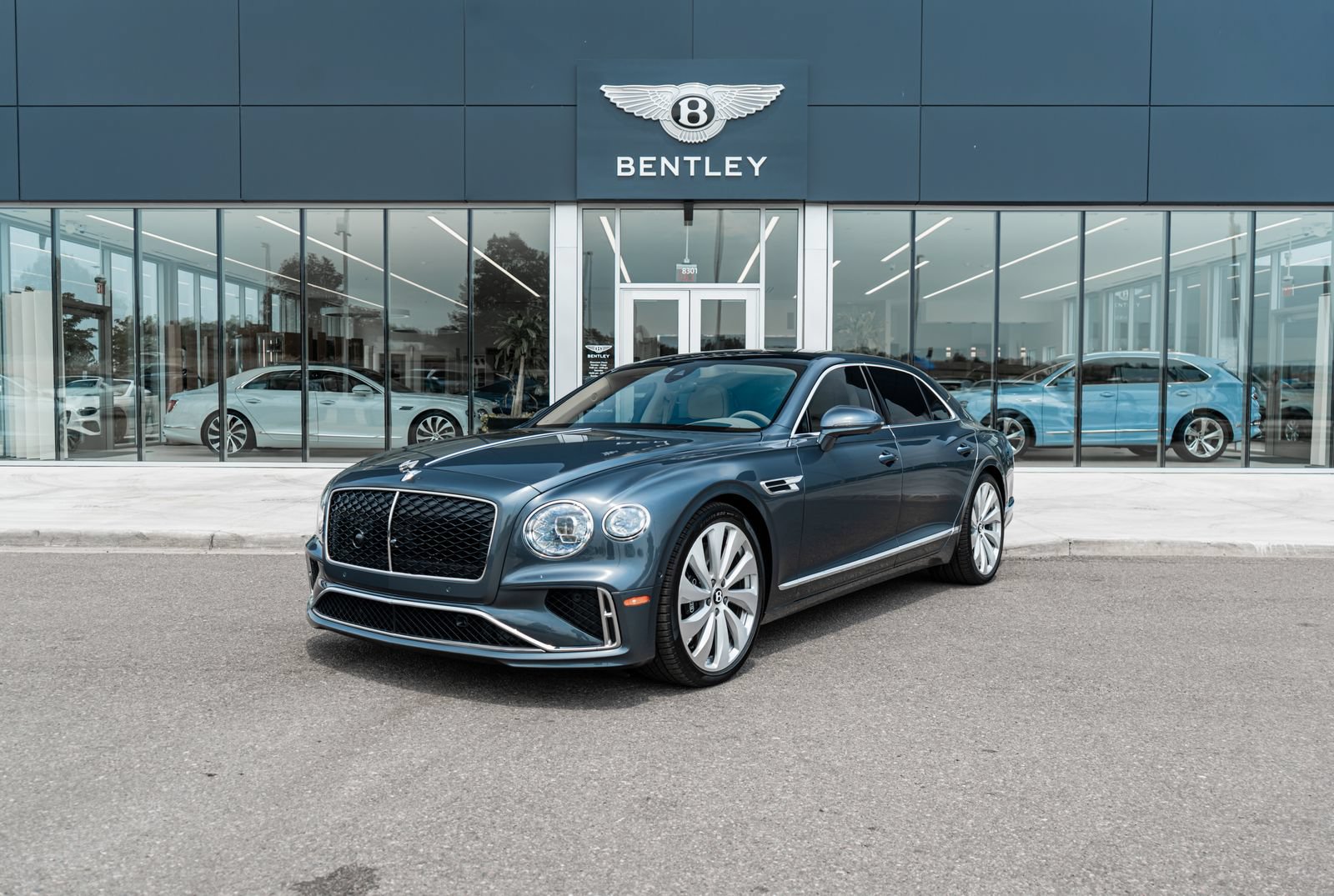 Certified 2026 Bentley Flying Spur V8 AWD/4WD image 1