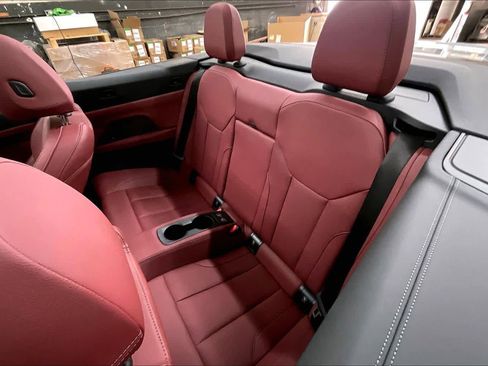 Used 2025 BMW 440i xDrive Convertible w/ Premium Package image 27