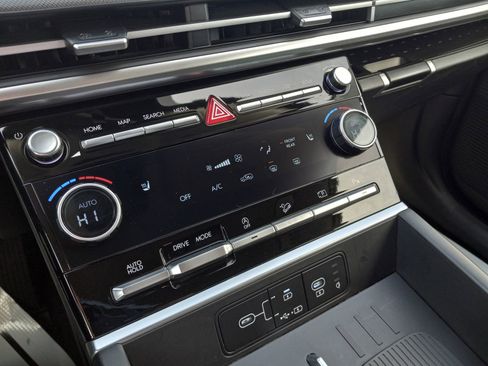 Used 2025 Hyundai Santa Fe SEL image 22