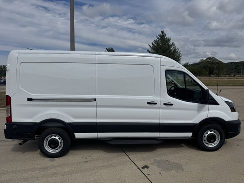 New 2025 Ford Transit 250 148 Medium Roof w/ Load Area Protection Package image 6