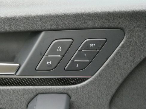 Used 2022 Audi SQ5 Prestige w/ Prestige Package image 10