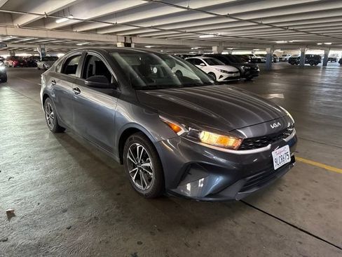 Certified 2024 Kia Forte LXS FWD image 3