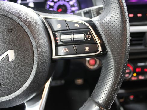 Used 2024 Kia Forte GT-Line image 11