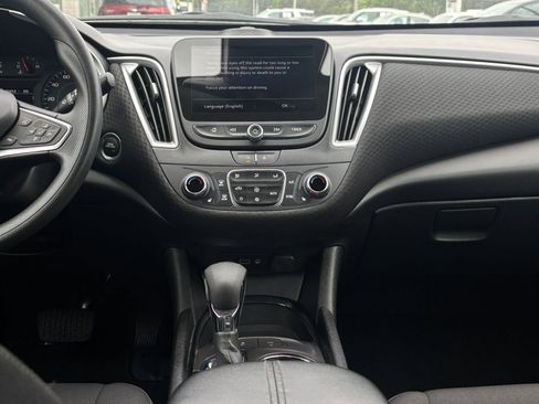 Used 2024 Chevrolet Malibu LT FWD image 17