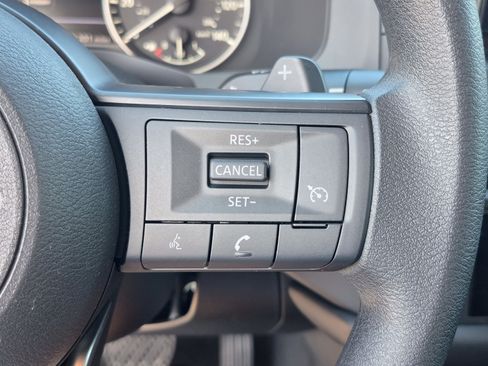 Certified 2025 Nissan Pathfinder S FWD image 33