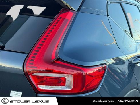 Used 2022 Volvo XC40 P8 Recharge Ultimate image 13